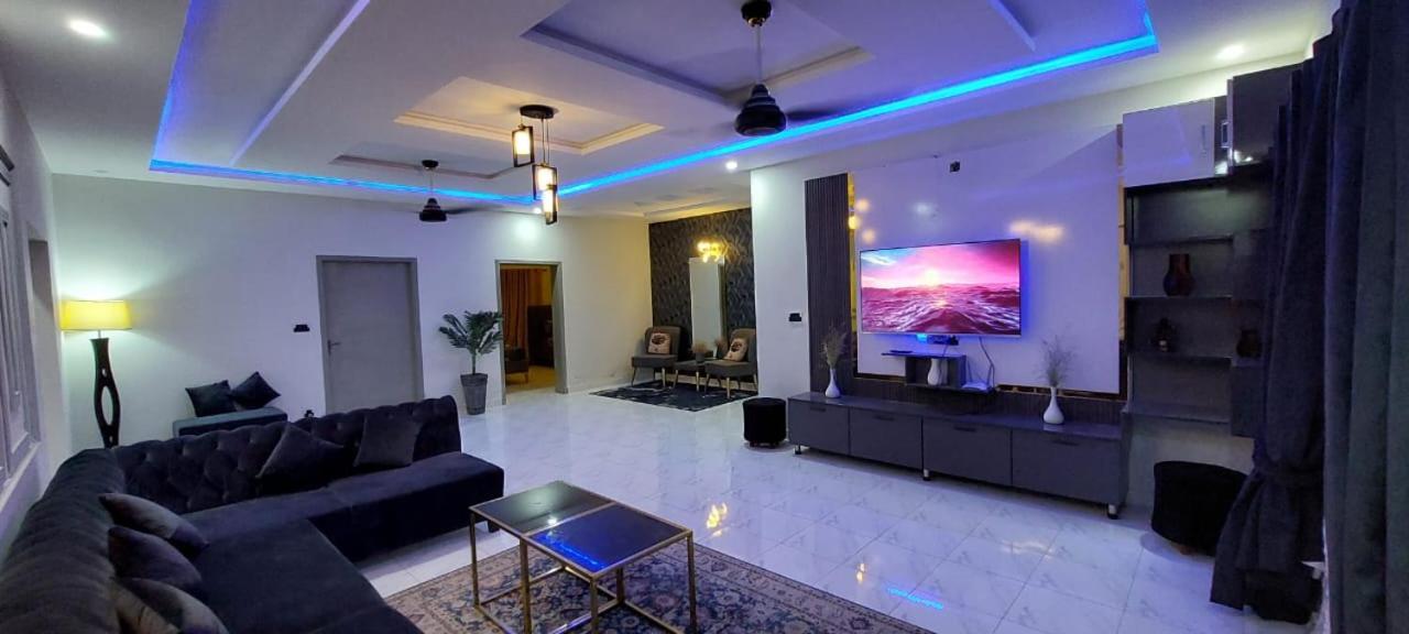 Velvet Vibes Villa Near Islamabad Airport Dhok Sandemar Luaran gambar