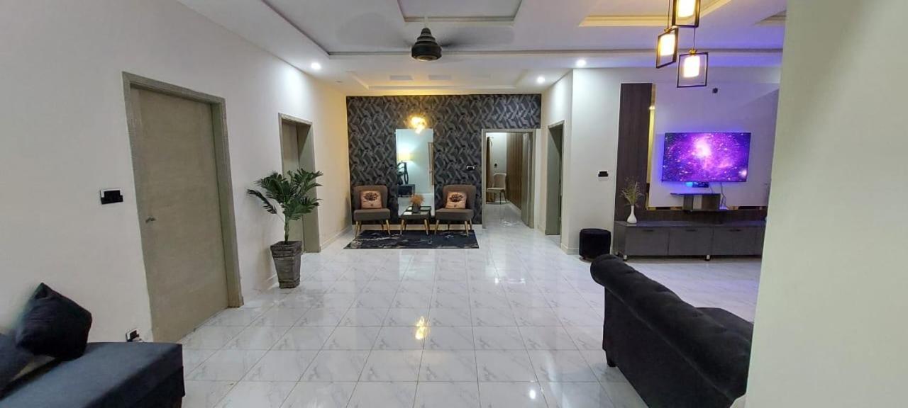Velvet Vibes Villa Near Islamabad Airport Dhok Sandemar Luaran gambar